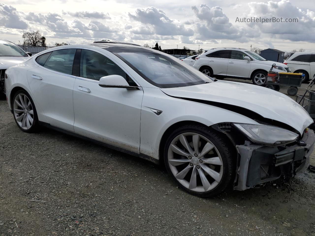 2013 Tesla Model S  White vin: 5YJSA1AC6DFP10175