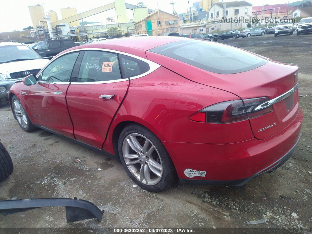 2013 Tesla Model S   Red vin: 5YJSA1AG4DFP08928