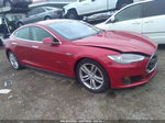 2013 Tesla Model S   Red vin: 5YJSA1AG4DFP08928