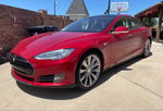 2013 Tesla Model S  Красный vin: 5YJSA1AG9DFP08925