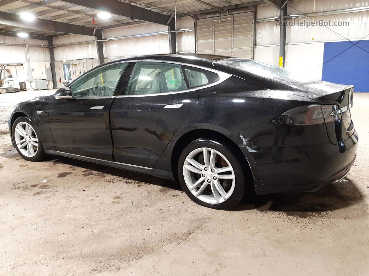 2013 Tesla Model S  Black vin: 5YJSA1BC5DFP10893