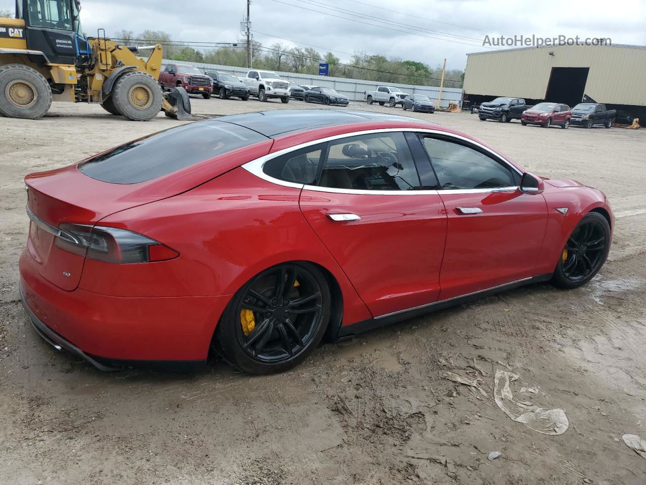 2013 Tesla Model S  Red vin: 5YJSA1CG0DFP20104