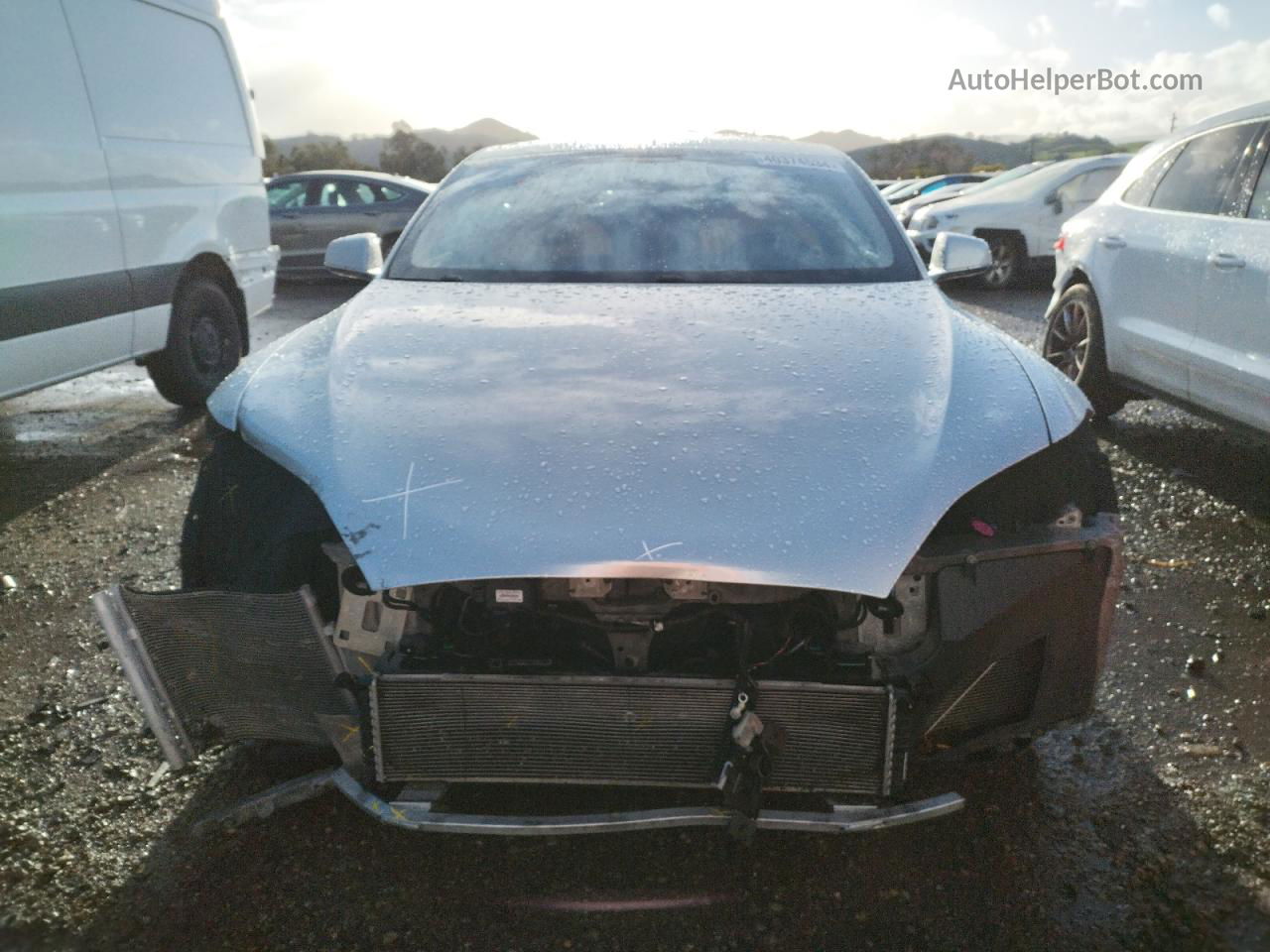 2013 Tesla Model S  Серебряный vin: 5YJSA1CG2DFP07533