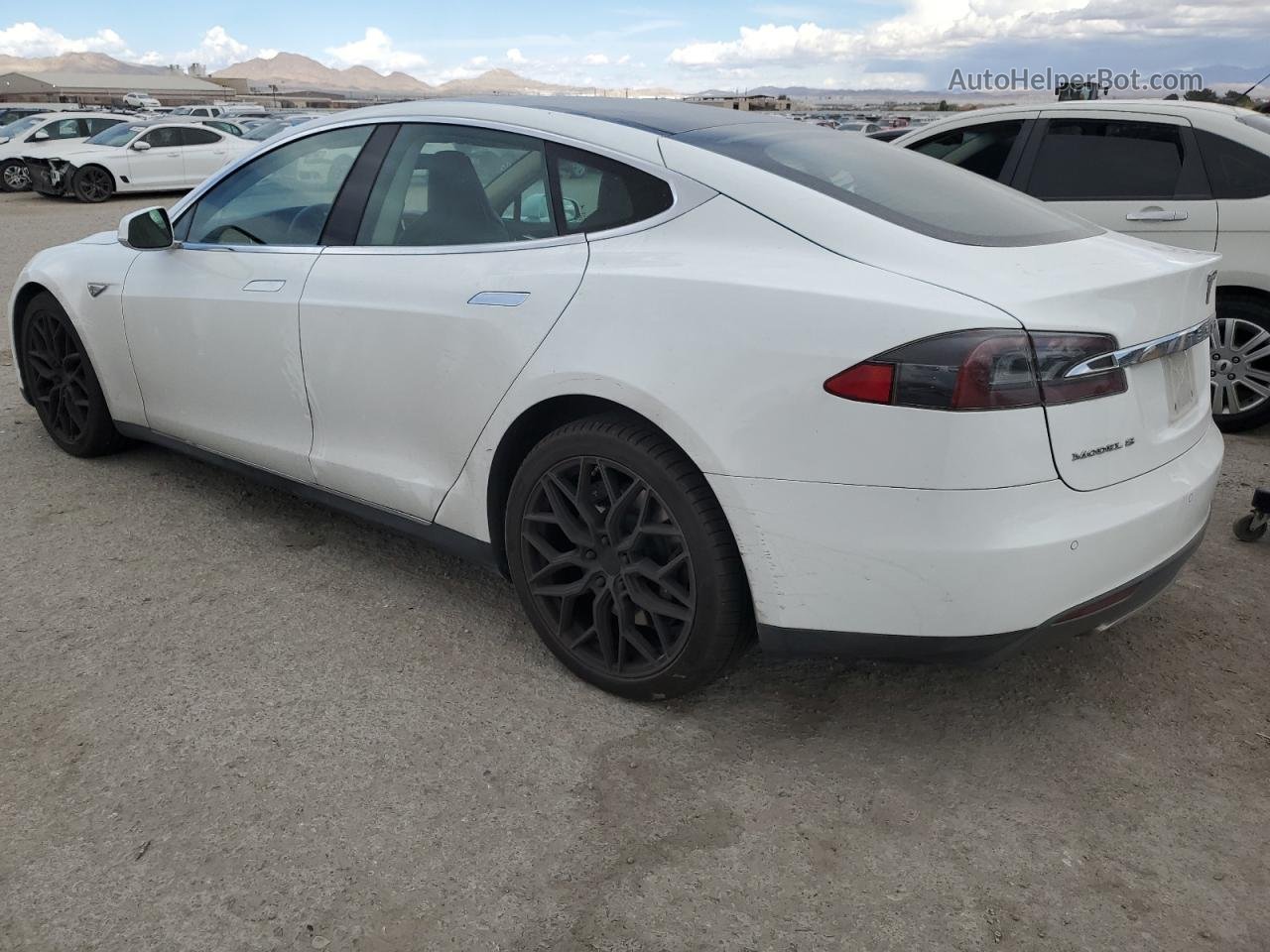 2013 Tesla Model S  Белый vin: 5YJSA1CG3DFP20372