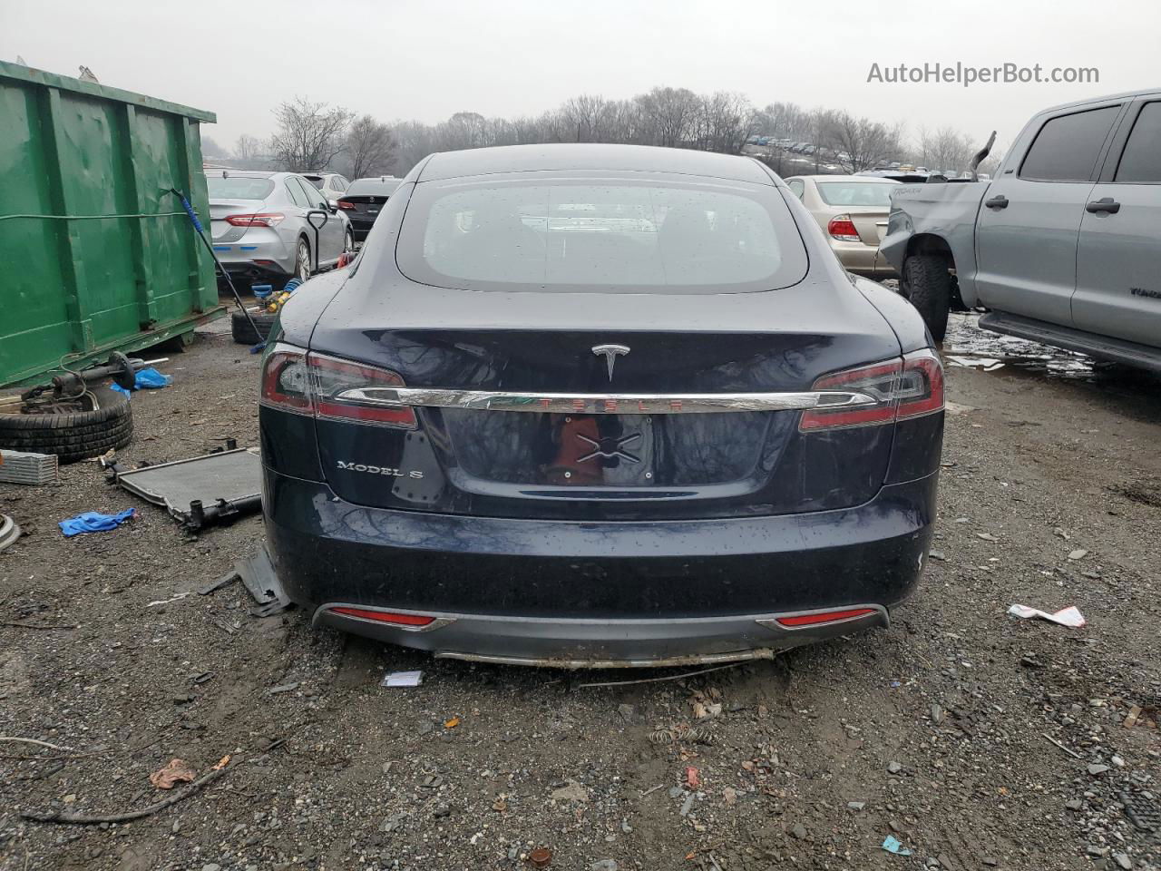 2013 Tesla Model S  Blue vin: 5YJSA1CG4DFP03726