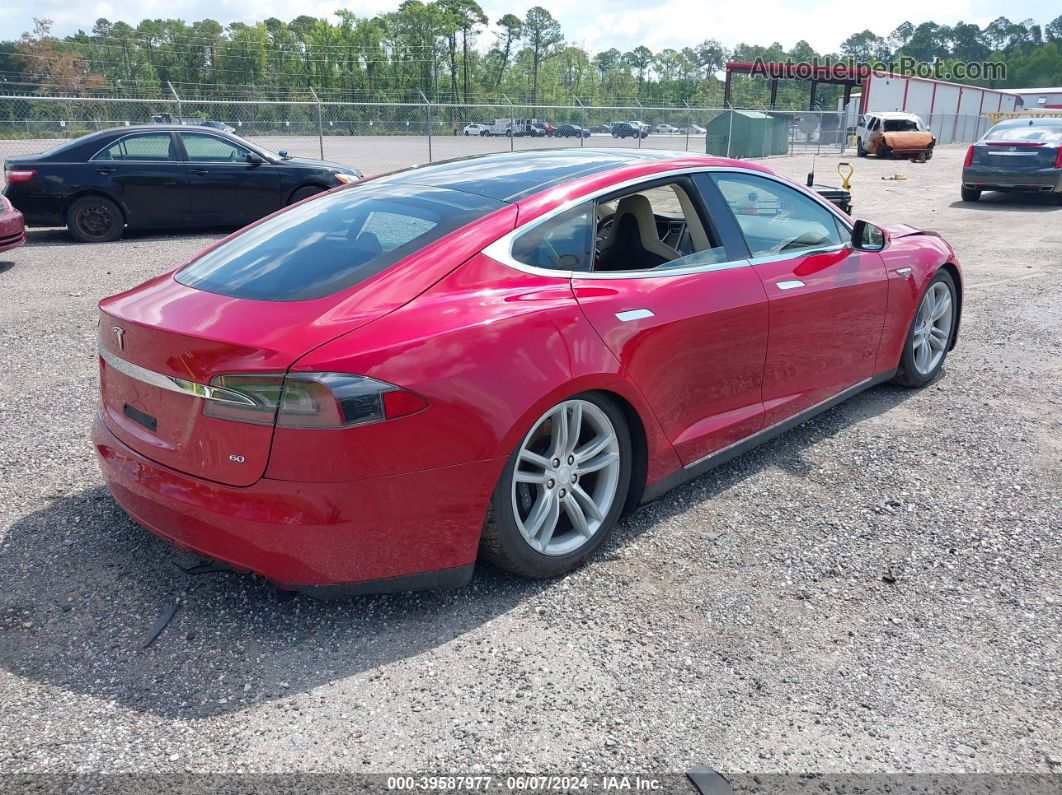 2013 Tesla Model S   Red vin: 5YJSA1CG4DFP19991