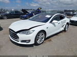 2013 Tesla Model S   Белый vin: 5YJSA1CG6DFP19622