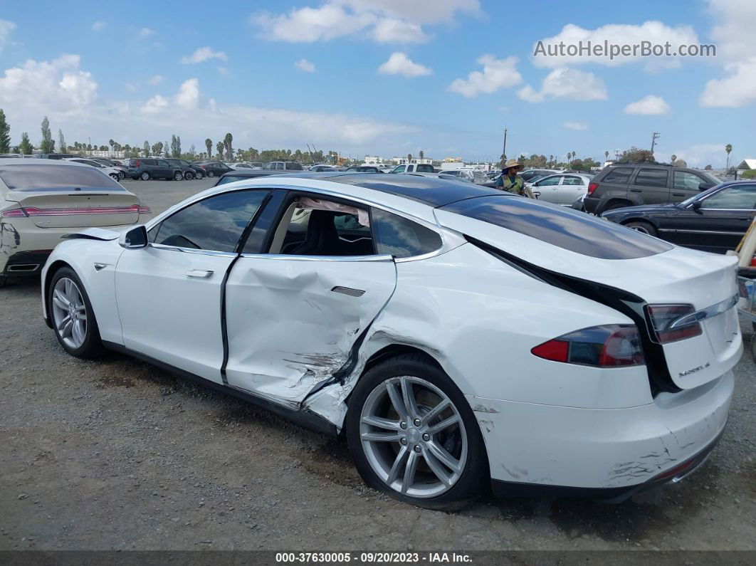 2013 Tesla Model S   Белый vin: 5YJSA1CG6DFP19622