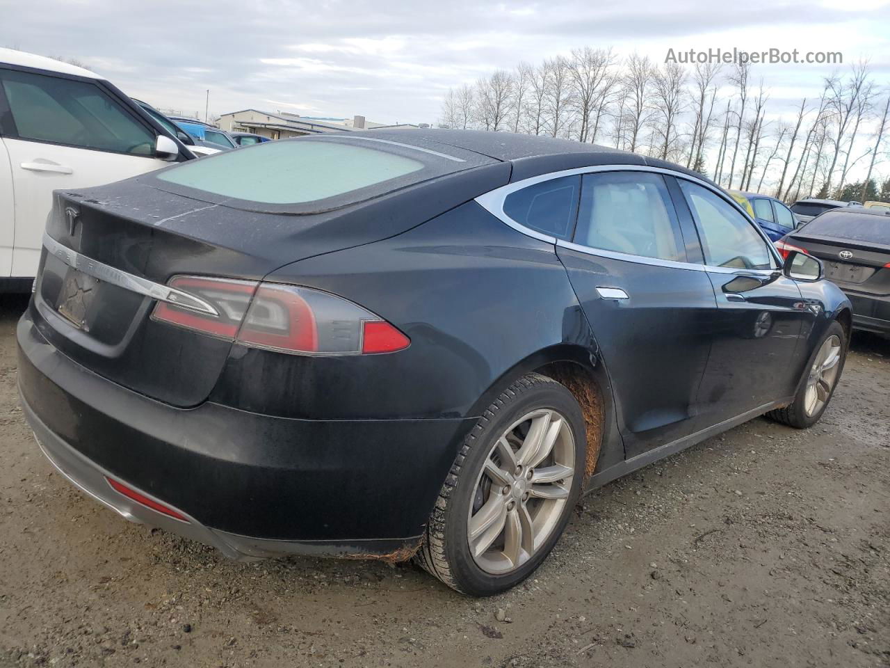 2013 Tesla Model S  Черный vin: 5YJSA1CG7DFP03266