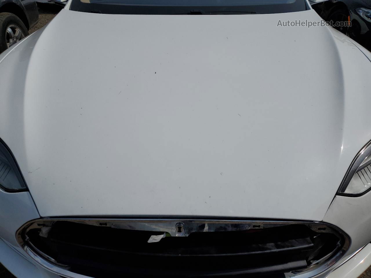 2013 Tesla Model S  White vin: 5YJSA1CG7DFP12176
