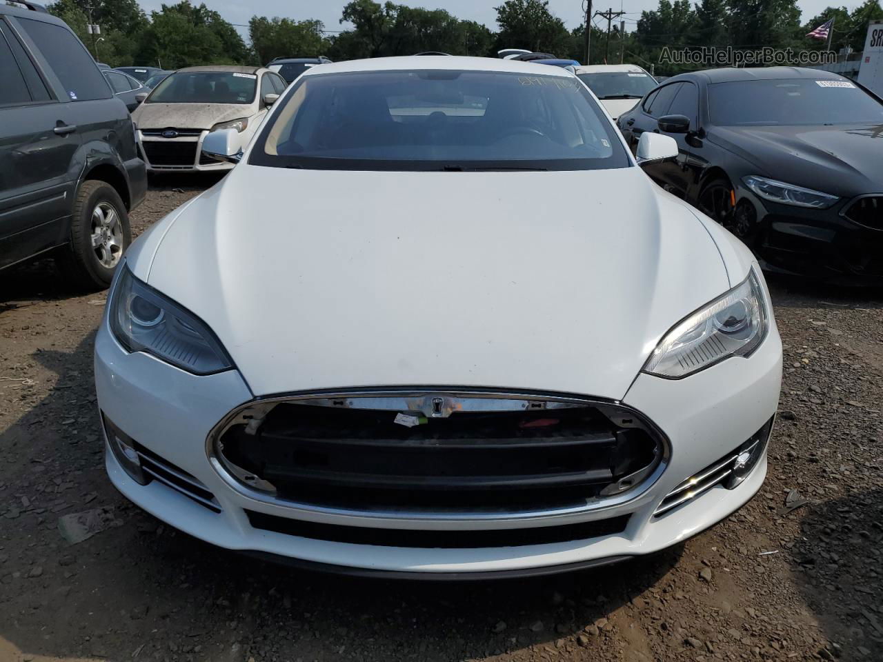 2013 Tesla Model S  White vin: 5YJSA1CG7DFP12176