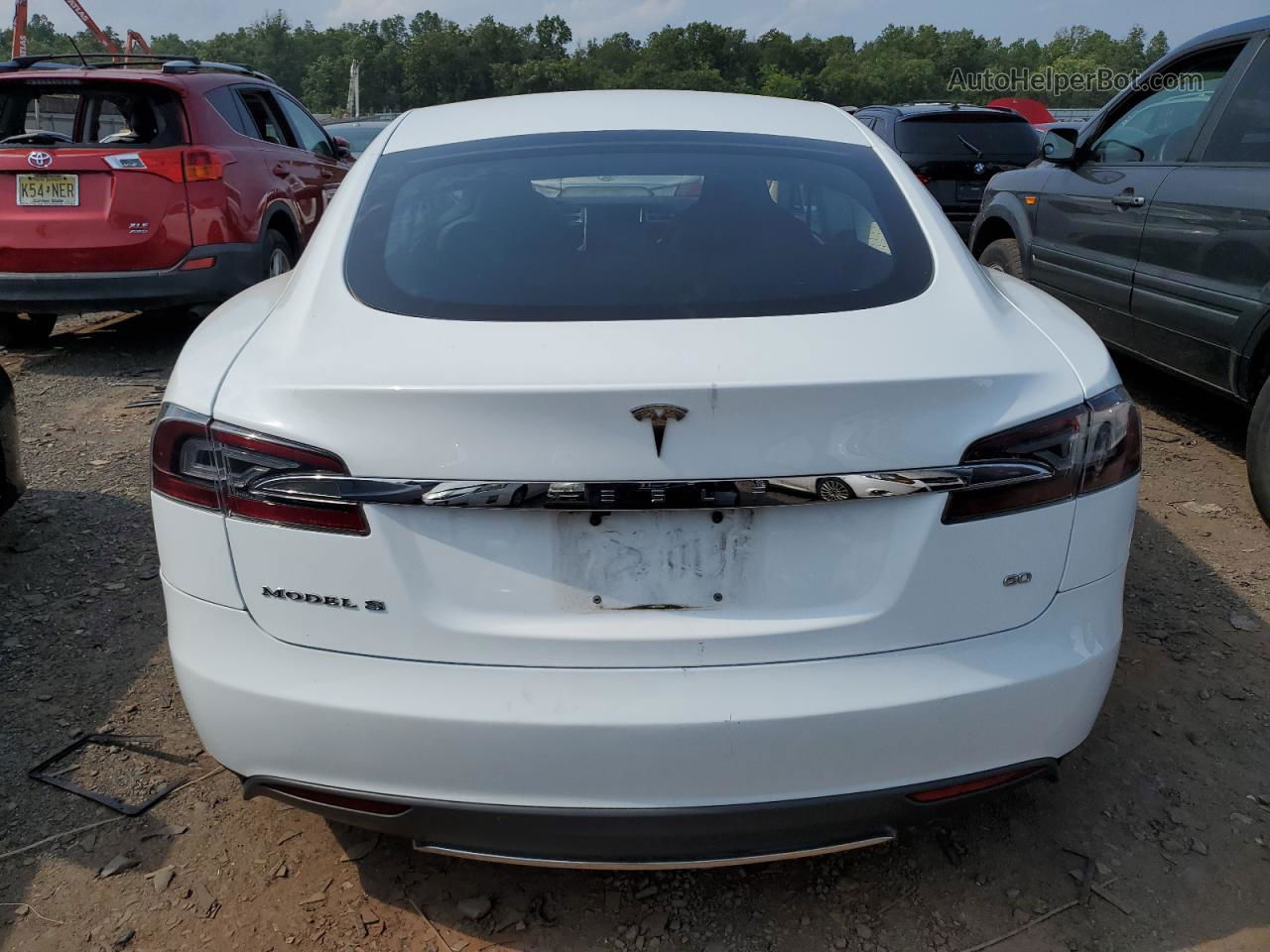 2013 Tesla Model S  White vin: 5YJSA1CG7DFP12176