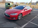 2013 Tesla Model S   Red vin: 5YJSA1CG8DFP14650