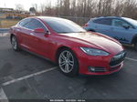 2013 Tesla Model S   Red vin: 5YJSA1CG8DFP14650