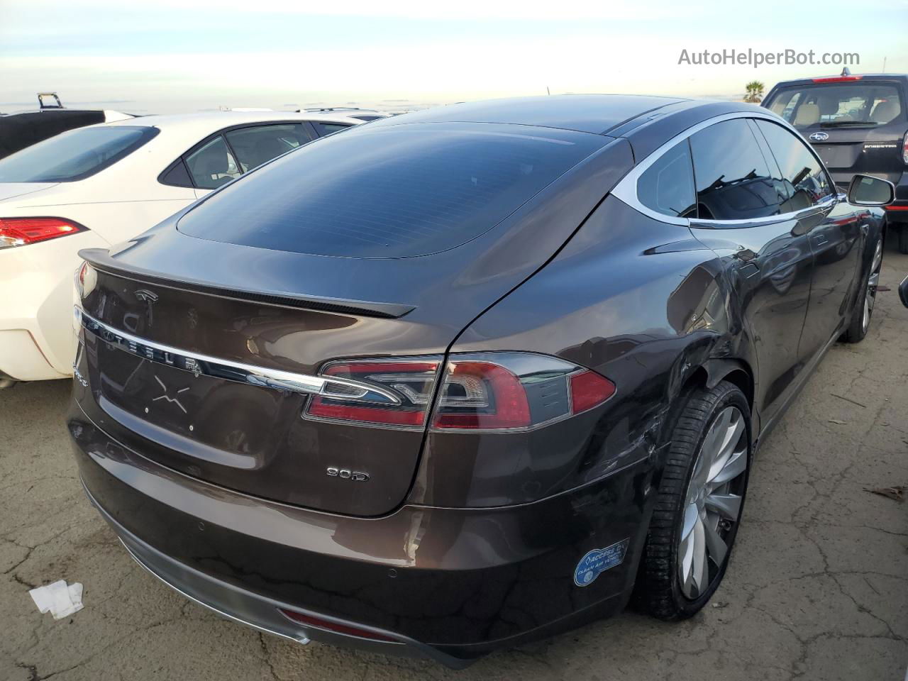 2013 Tesla Model S  Brown vin: 5YJSA1CG8DFP26104