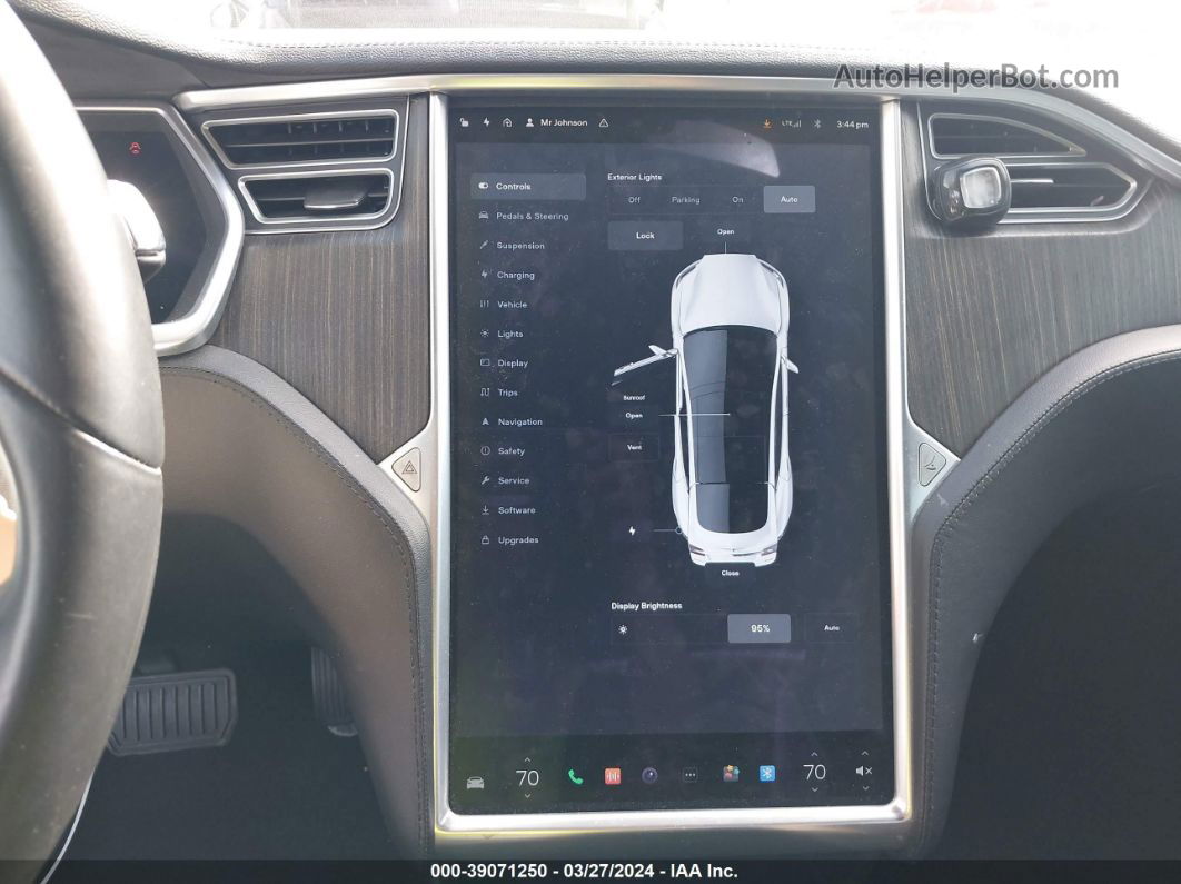 2013 Tesla Model S   Серебряный vin: 5YJSA1CG9DFP21185