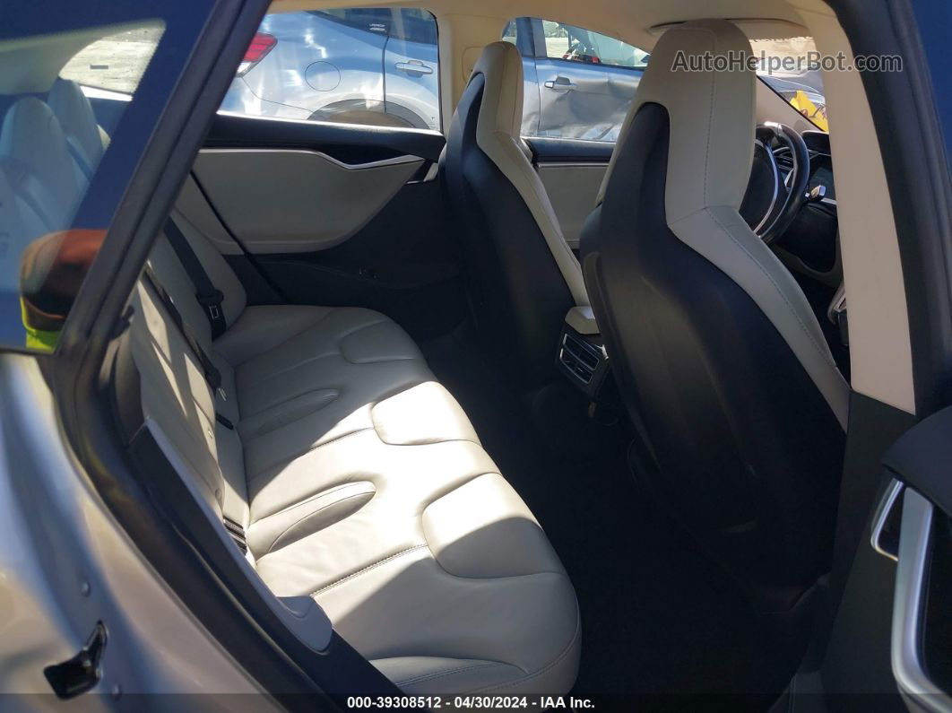 2013 Tesla Model S Серебряный vin: 5YJSA1CG9DFP24443