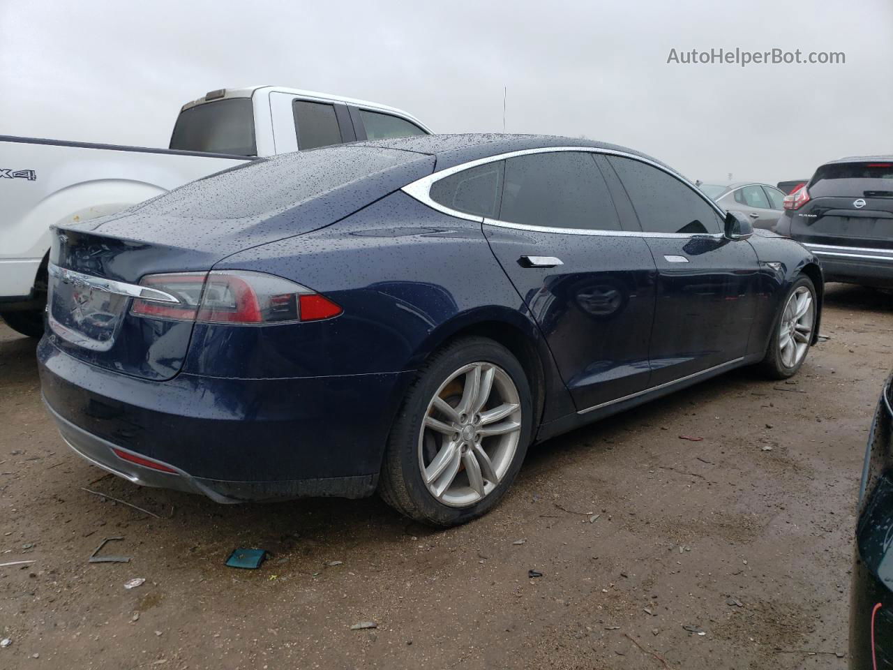 2013 Tesla Model S  Синий vin: 5YJSA1CGXDFP03827