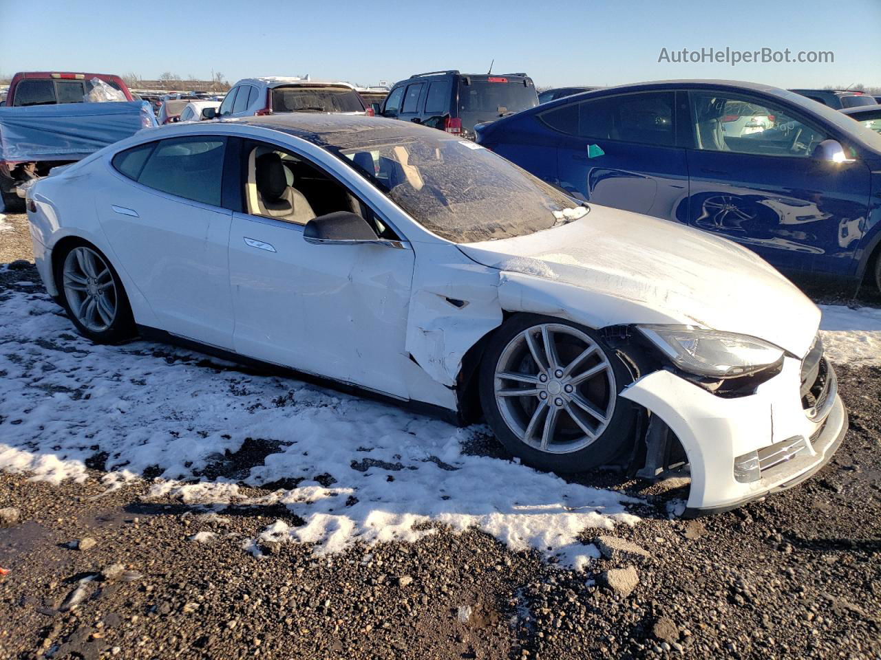 2013 Tesla Model S  White vin: 5YJSA1CGXDFP09823