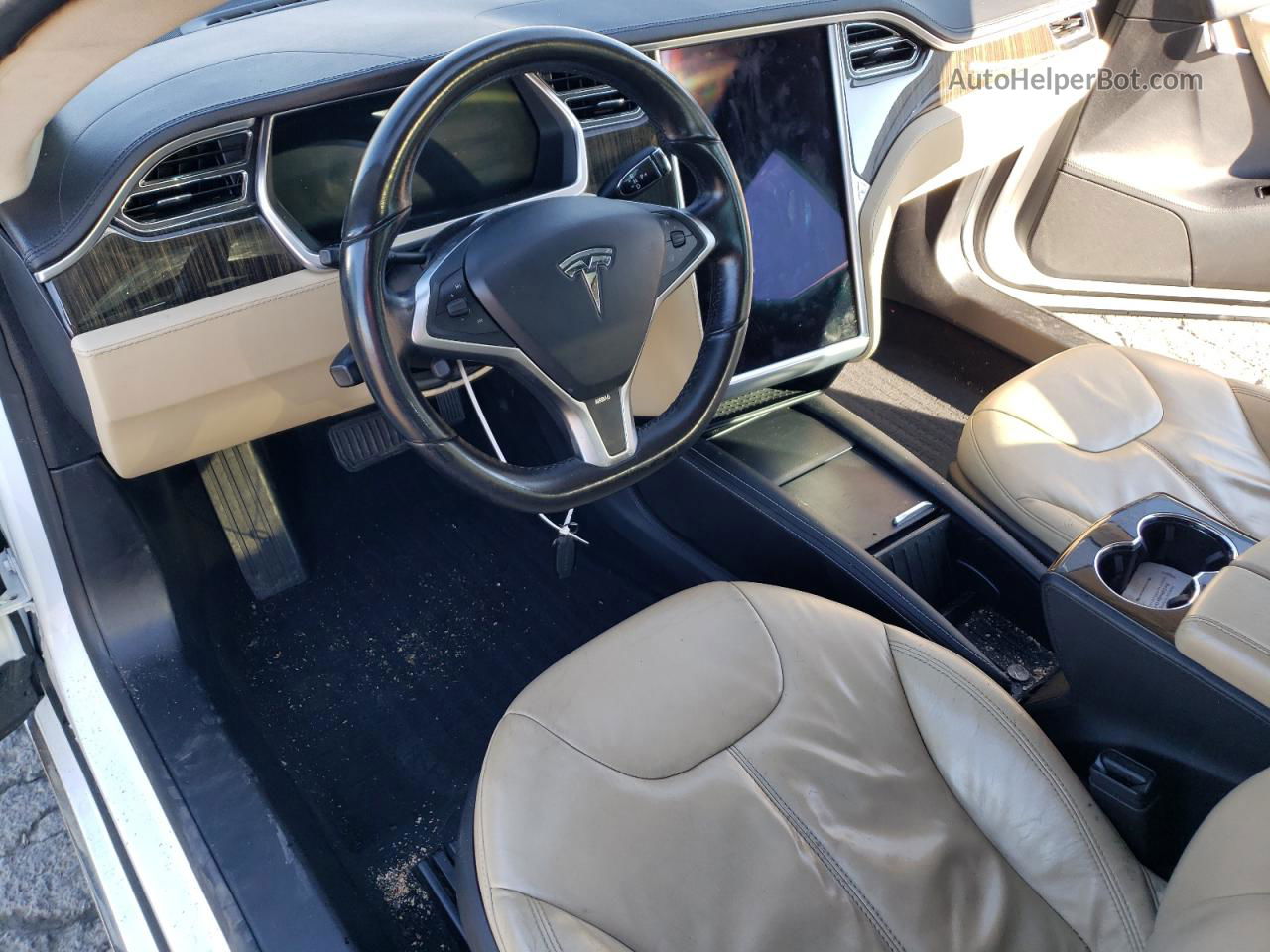 2013 Tesla Model S  White vin: 5YJSA1CN0DFP04497