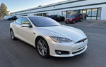 2013 Tesla Model S  Blue vin: 5YJSA1CN1DFP06095