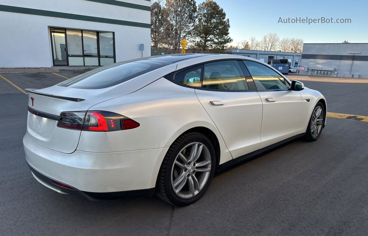 2013 Tesla Model S  Blue vin: 5YJSA1CN1DFP06095