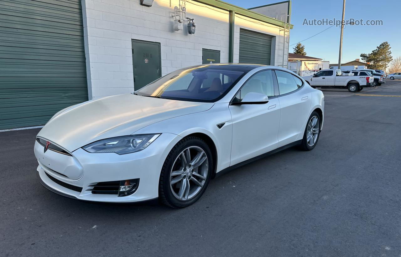 2013 Tesla Model S  Blue vin: 5YJSA1CN1DFP06095