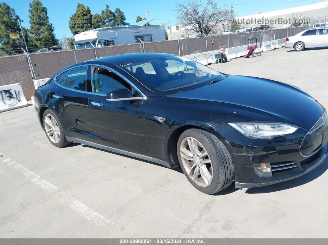 2013 Tesla Model S   Black vin: 5YJSA1CN1DFP11457