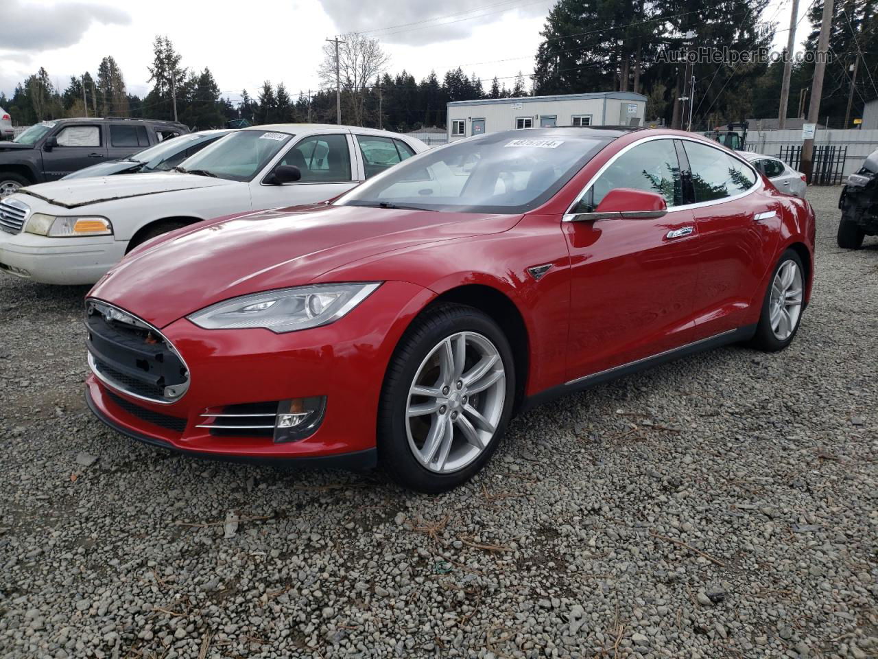 2013 Tesla Model S  Red vin: 5YJSA1CN1DFP13399