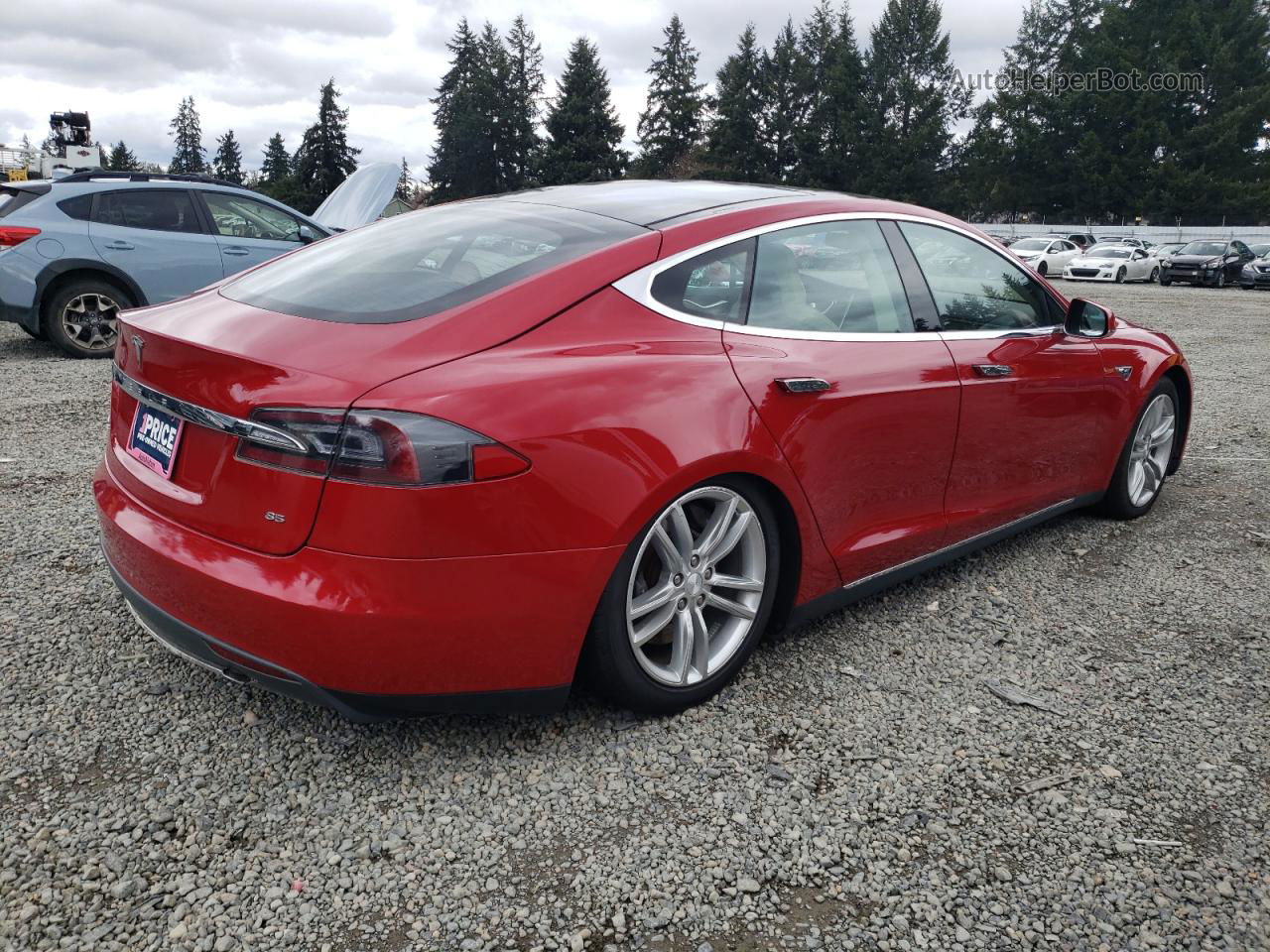 2013 Tesla Model S  Red vin: 5YJSA1CN1DFP13399