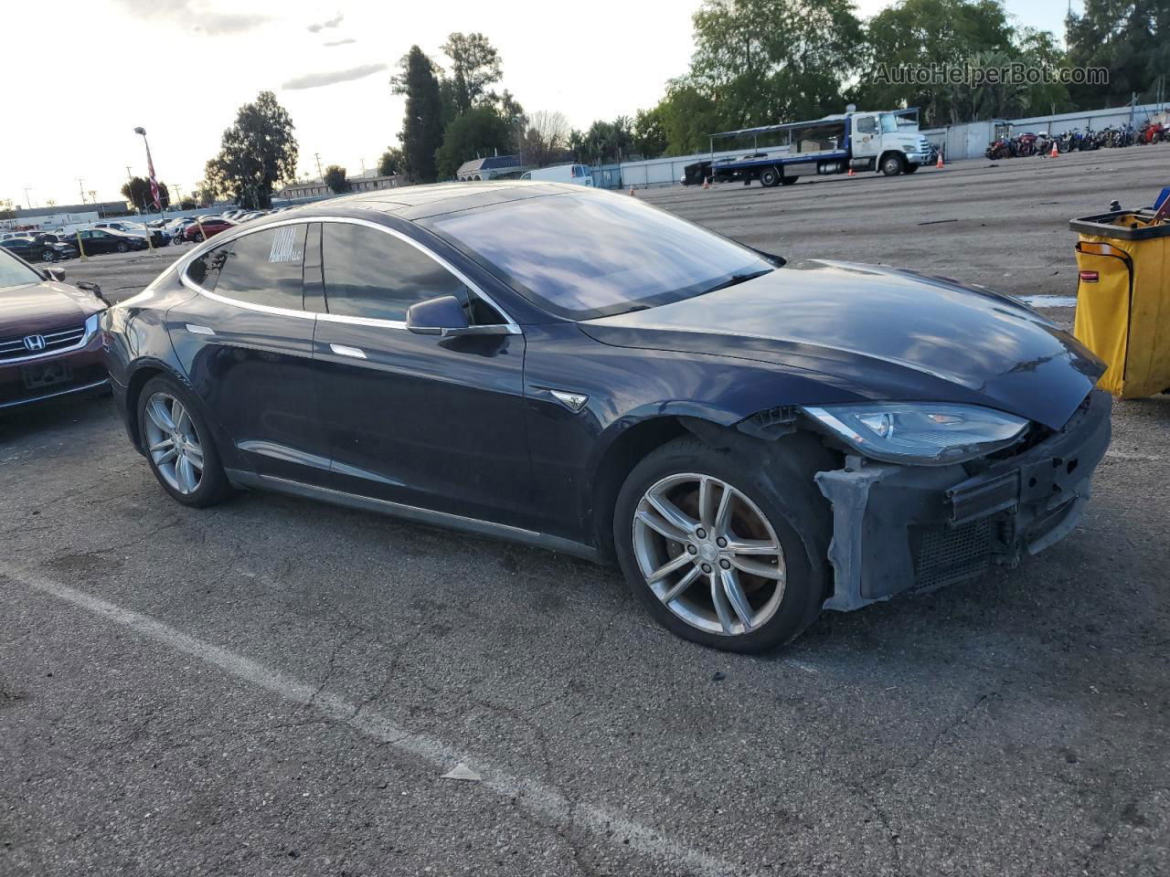 2013 Tesla Model S  Blue vin: 5YJSA1CN1DFP13807