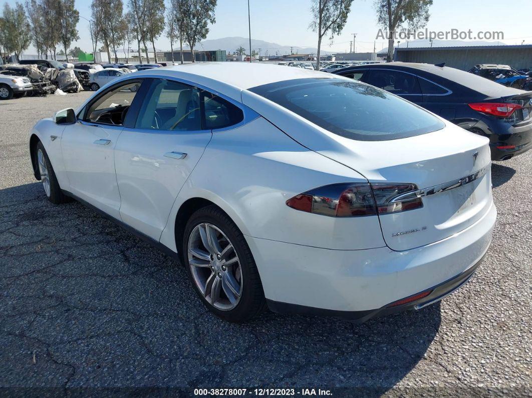 2013 Tesla Model S   White vin: 5YJSA1CN1DFP17257