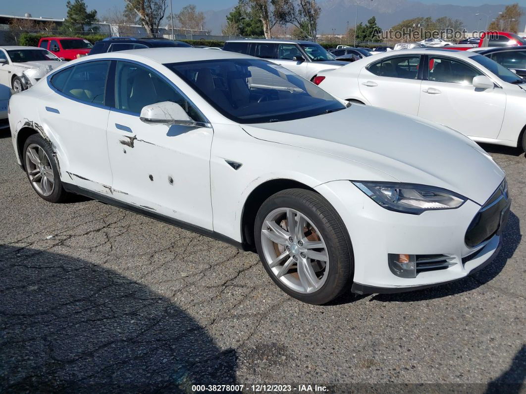 2013 Tesla Model S   White vin: 5YJSA1CN1DFP17257