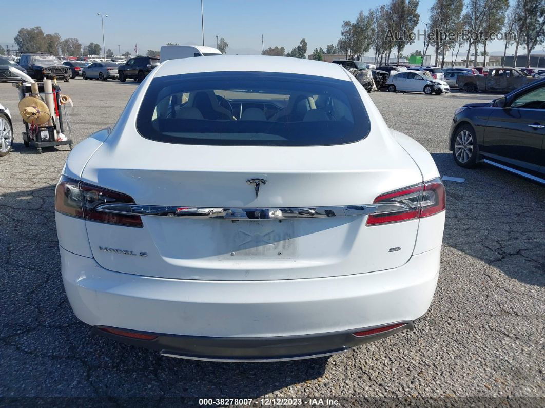 2013 Tesla Model S   White vin: 5YJSA1CN1DFP17257