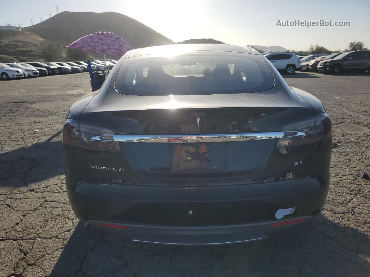 2013 Tesla Model S  Black vin: 5YJSA1CN2DFP16375