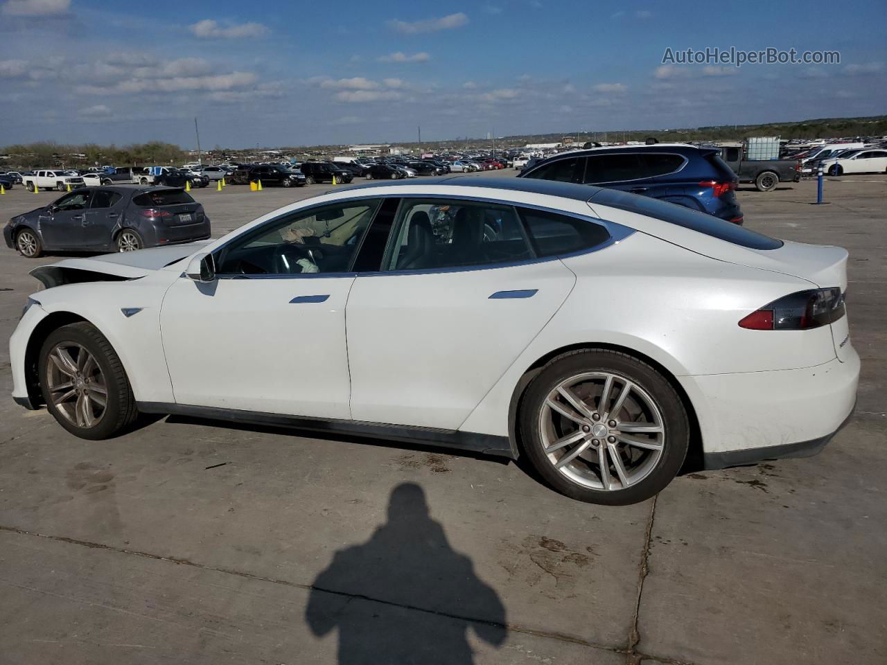 2013 Tesla Model S  White vin: 5YJSA1CN3DFP16028