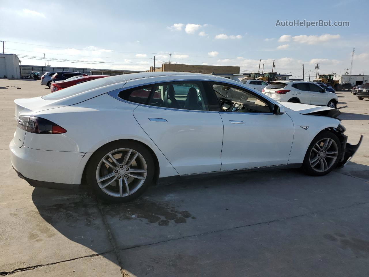 2013 Tesla Model S  White vin: 5YJSA1CN3DFP16028