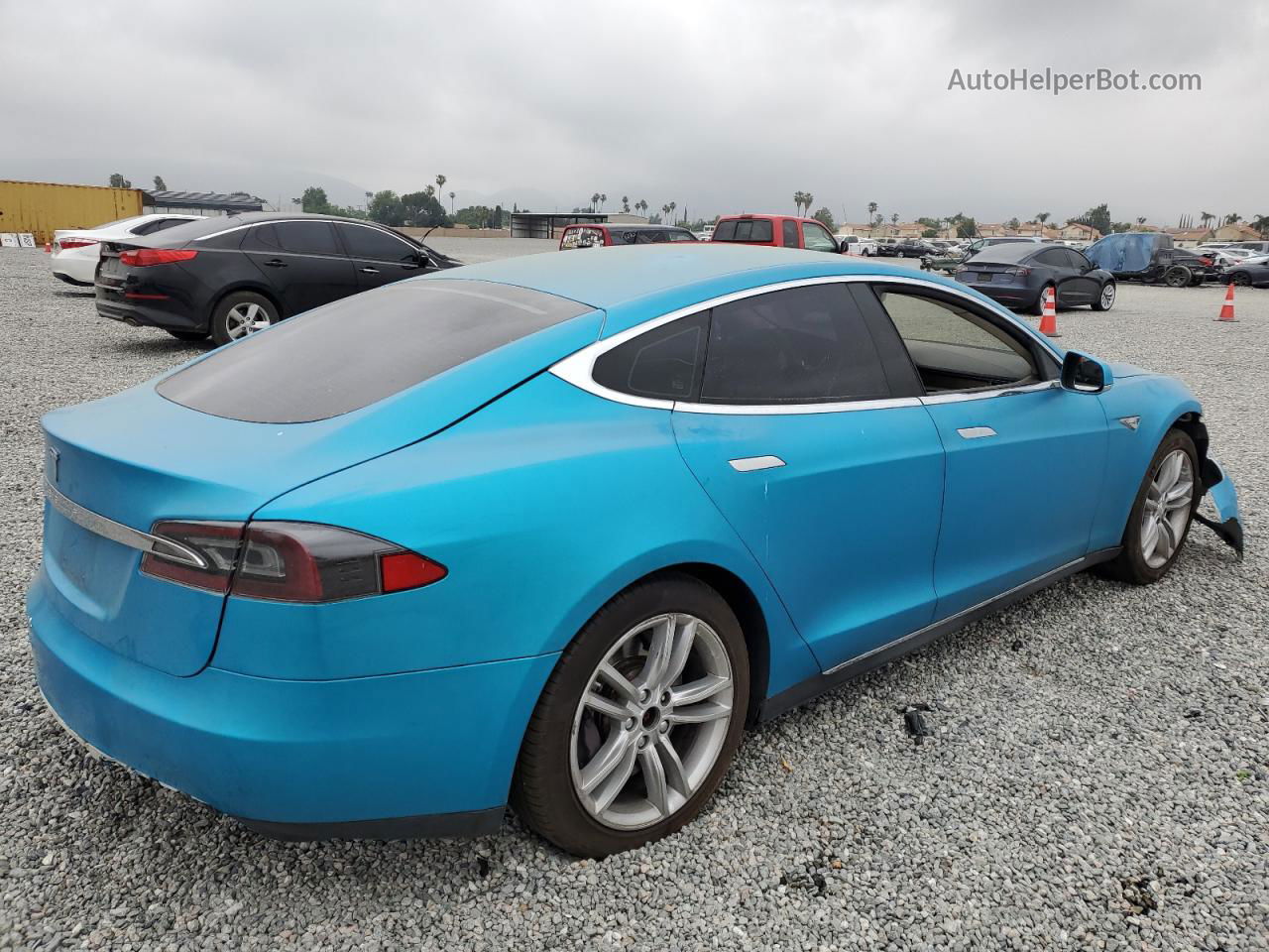 2013 Tesla Model S  Blue vin: 5YJSA1CN4DFP08083