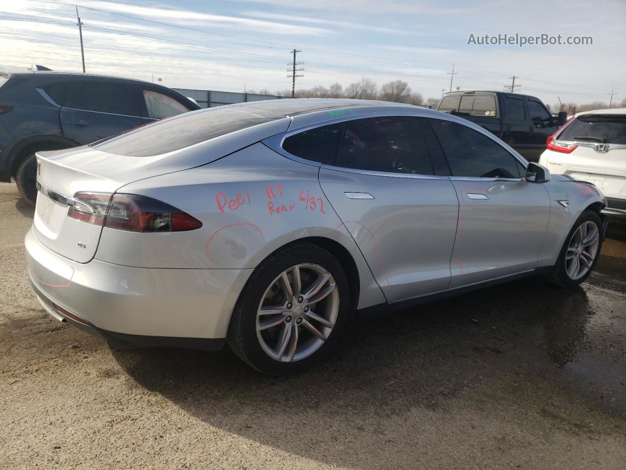 2013 Tesla Model S  Серебряный vin: 5YJSA1CN4DFP11372