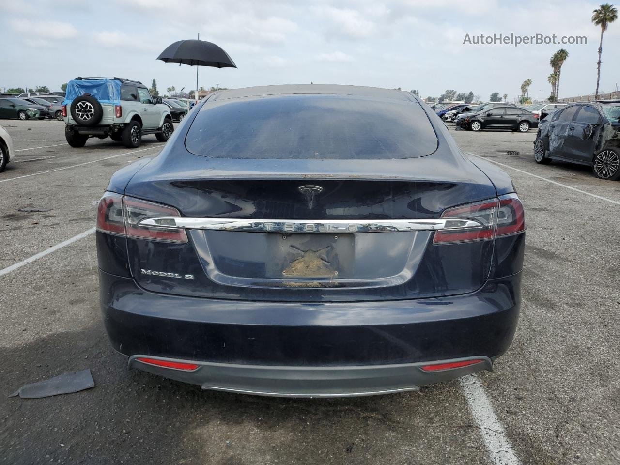 2013 Tesla Model S  Blue vin: 5YJSA1CN5DFP05726