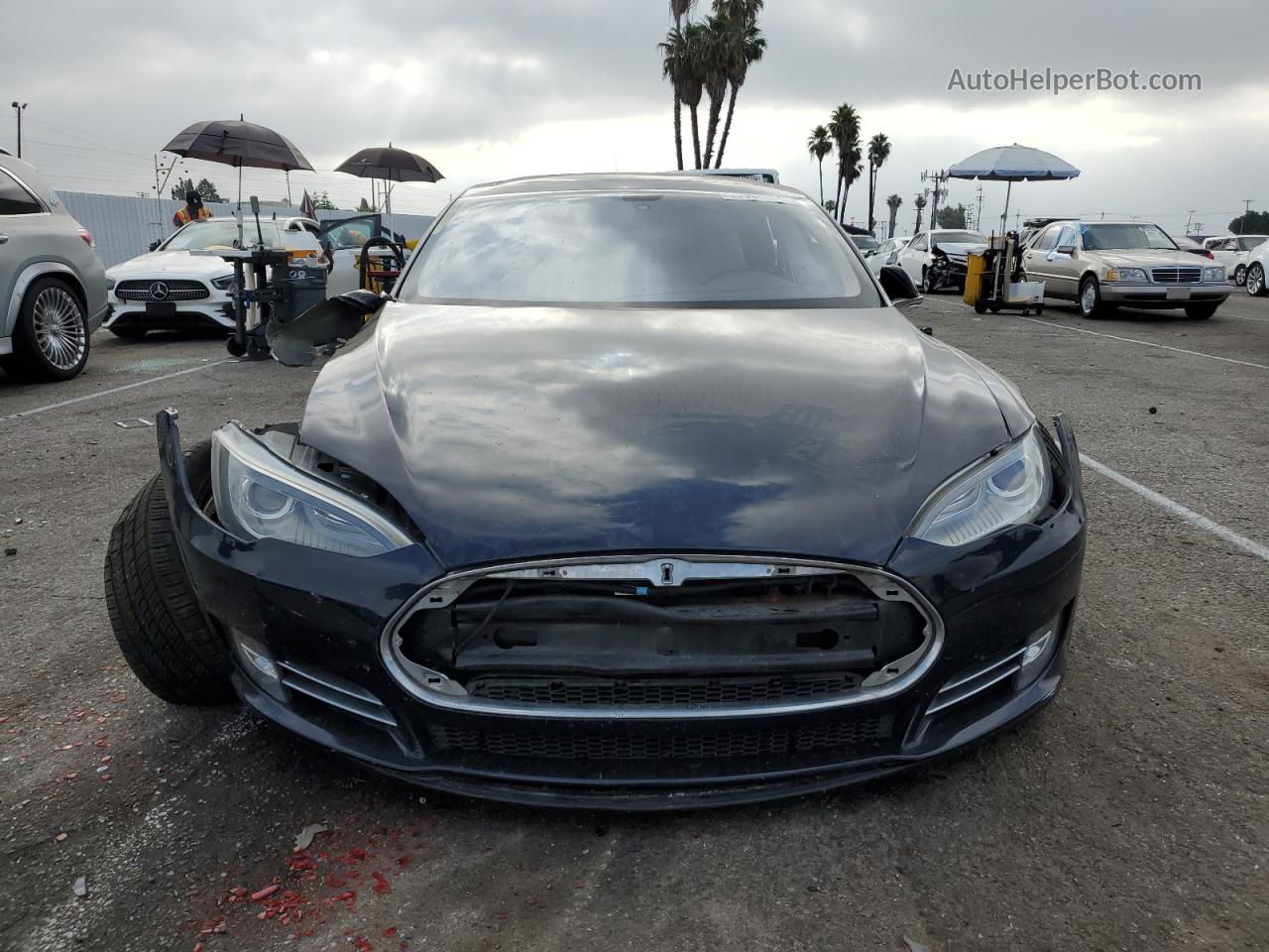 2013 Tesla Model S  Blue vin: 5YJSA1CN5DFP05726