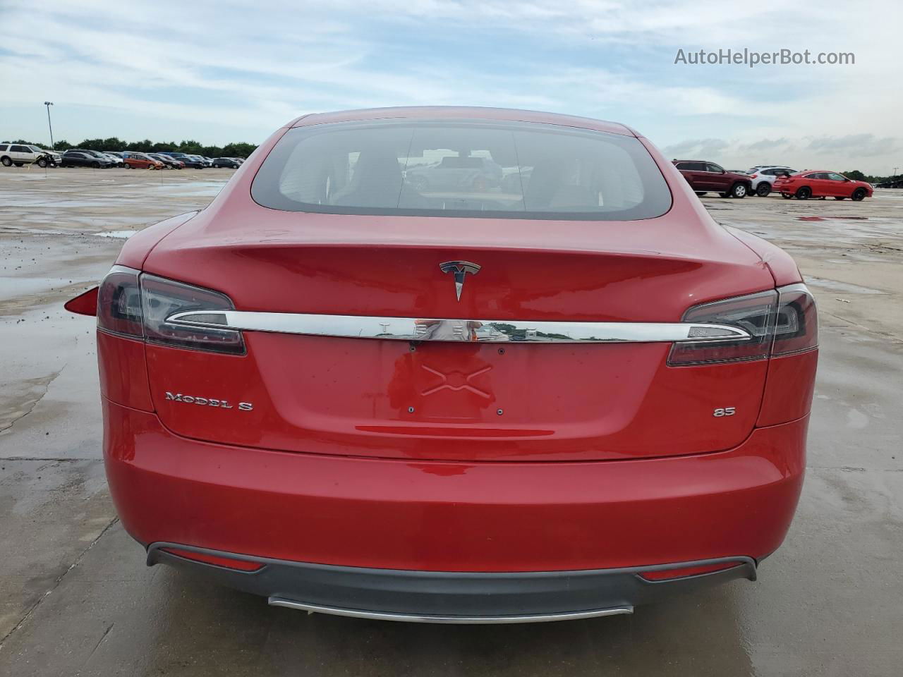 2013 Tesla Model S  Red vin: 5YJSA1CN5DFP13678