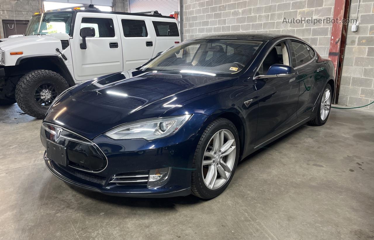 2013 Tesla Model S  Blue vin: 5YJSA1CN5DFP15818