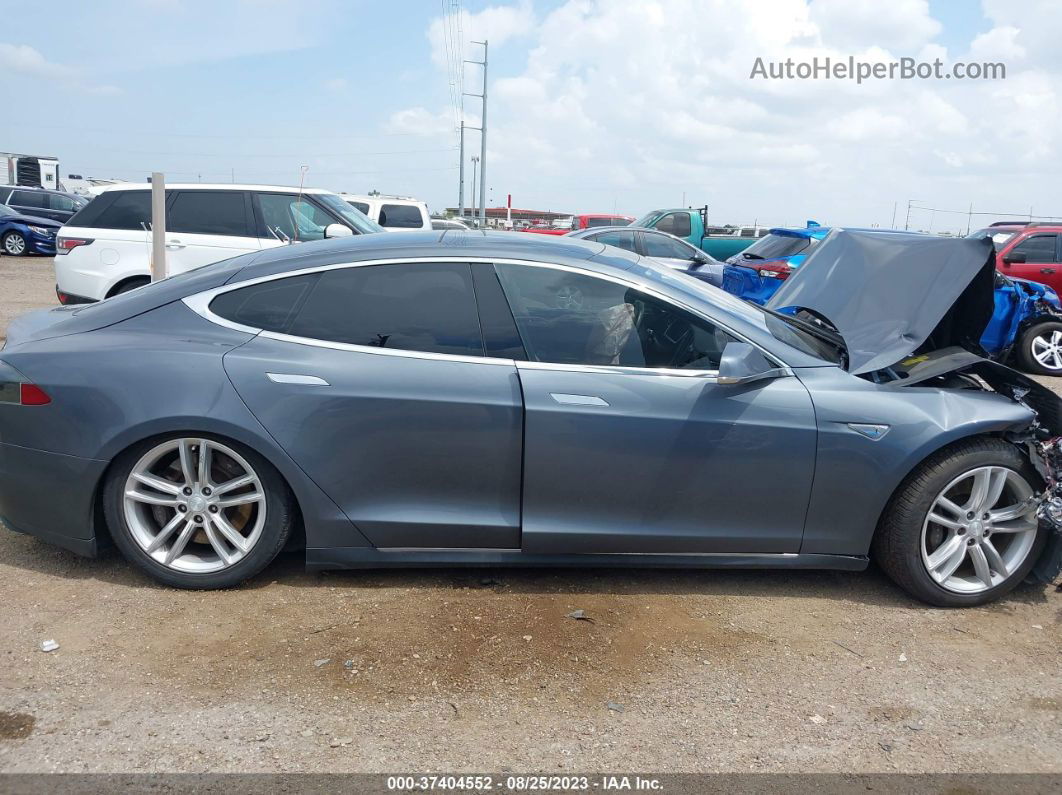 2013 Tesla Model S   Серый vin: 5YJSA1CN5DFP15852