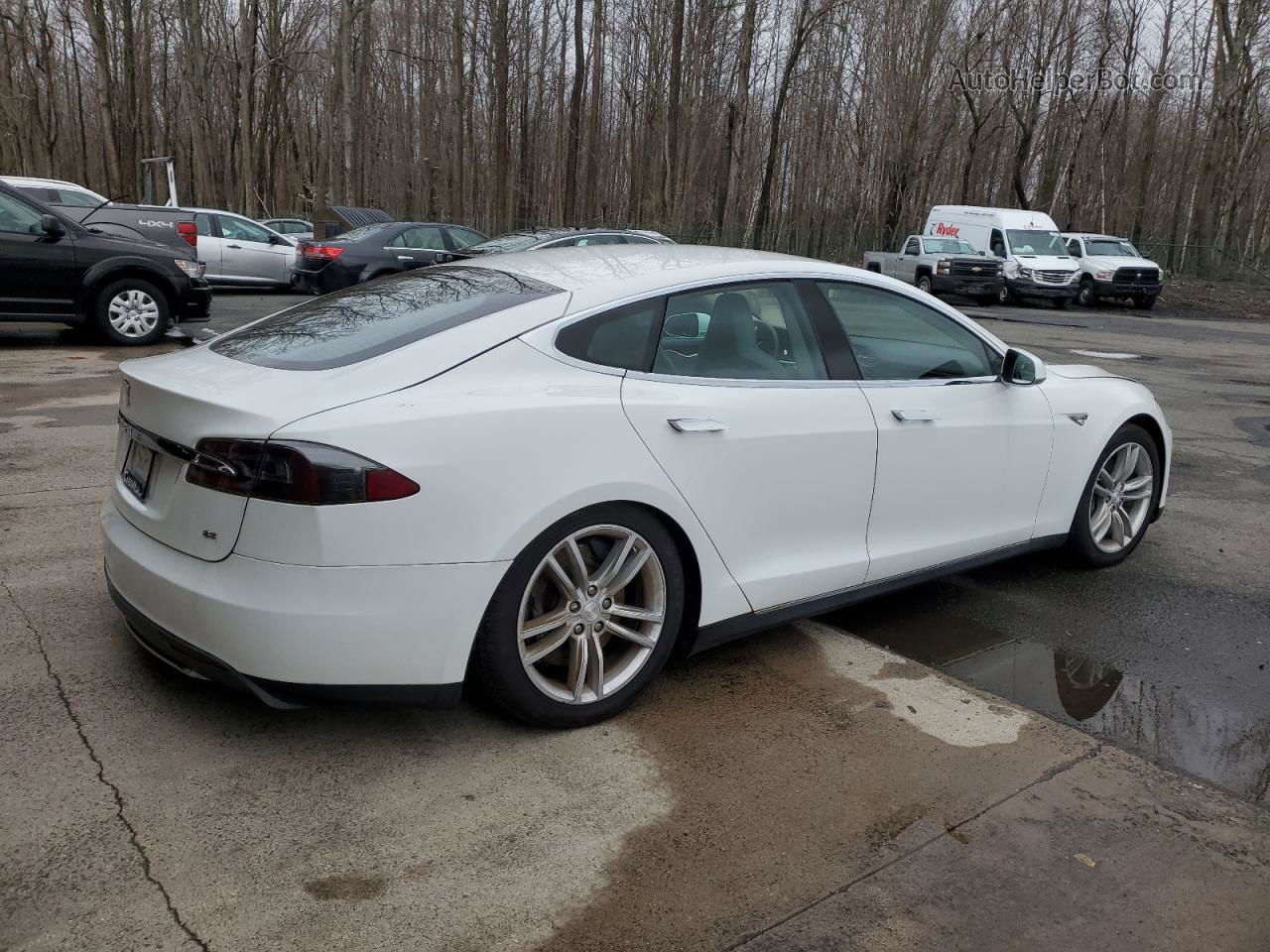 2013 Tesla Model S  Белый vin: 5YJSA1CN6DFP06304