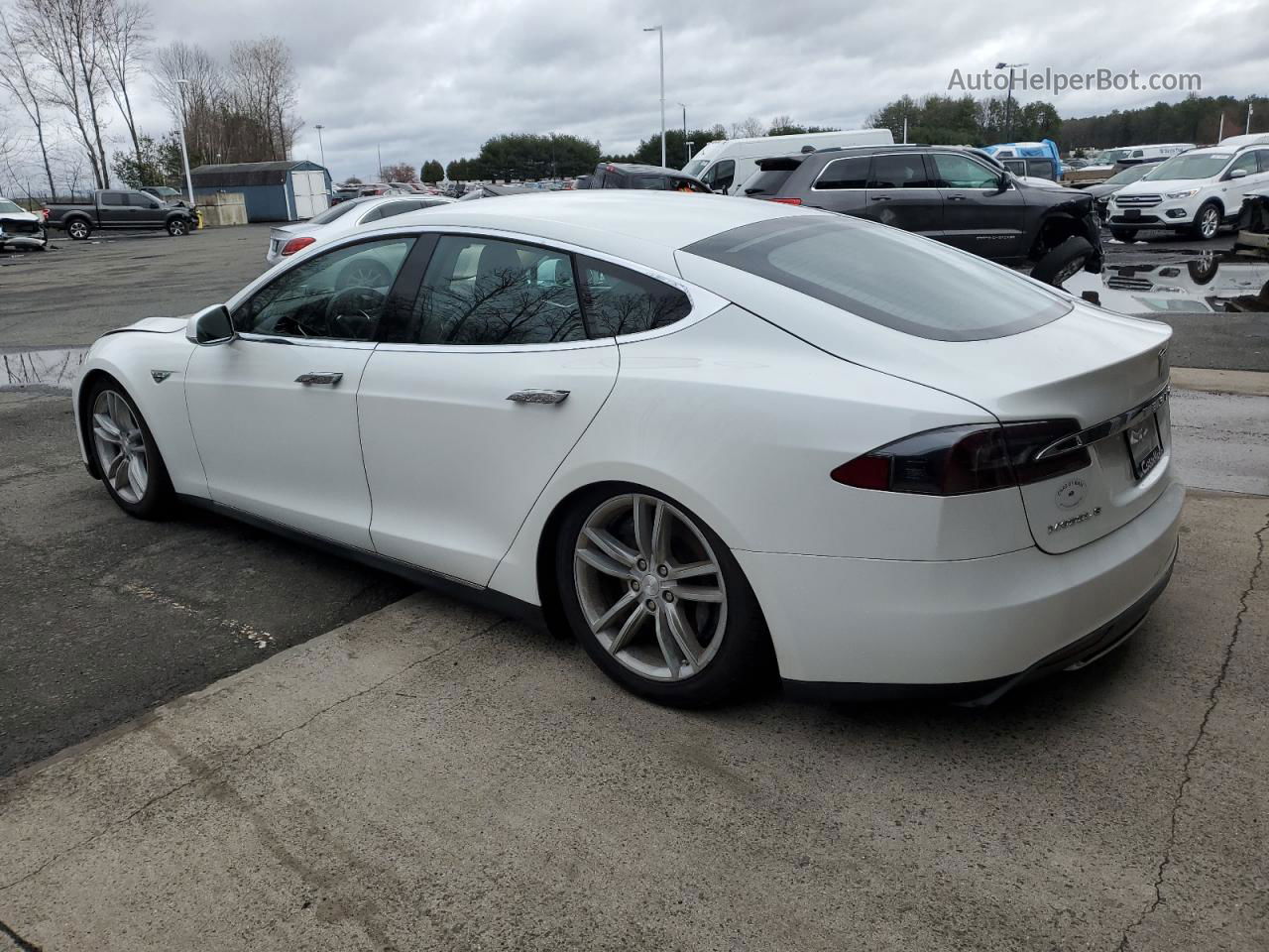 2013 Tesla Model S  Белый vin: 5YJSA1CN6DFP06304