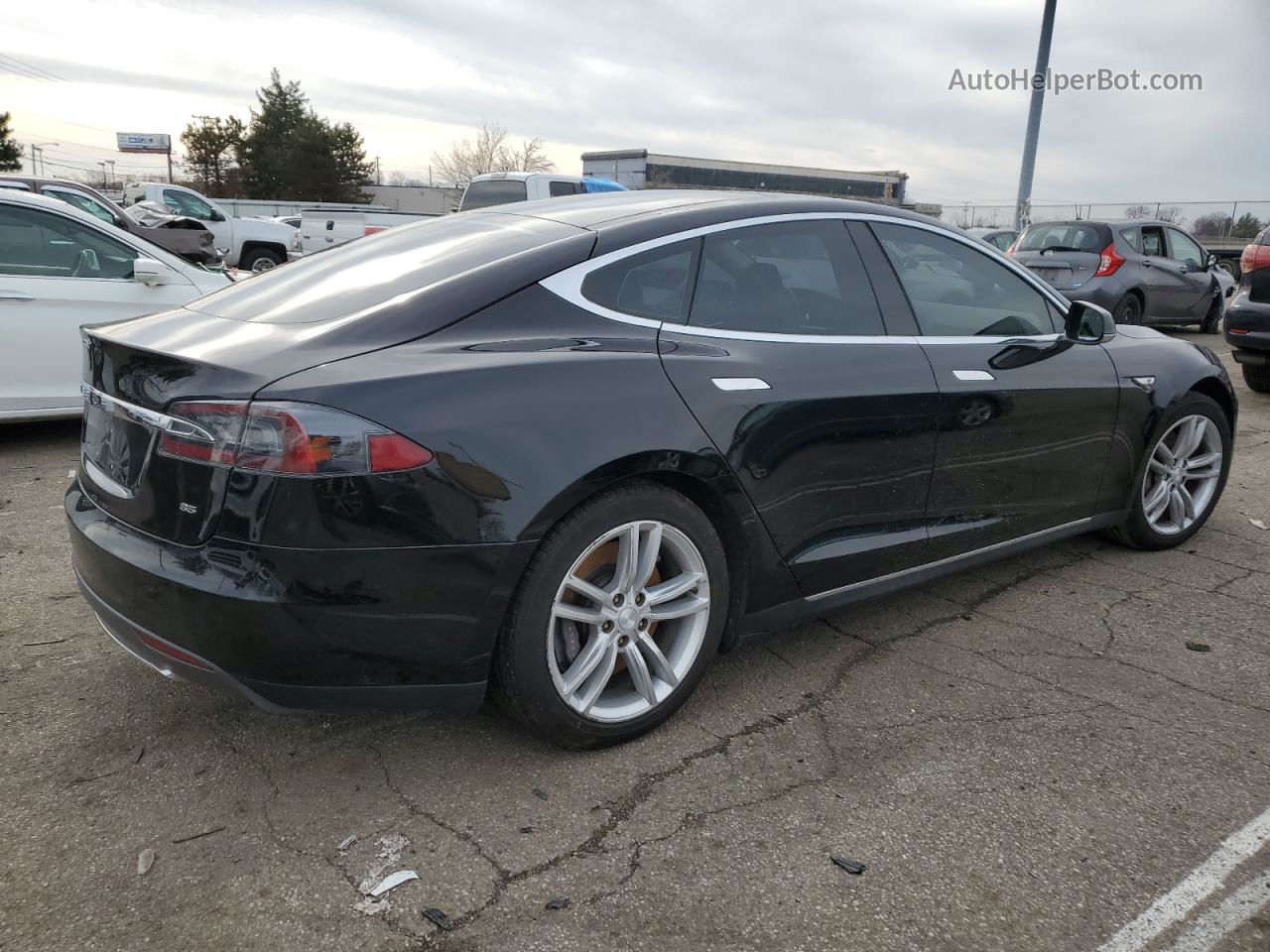 2013 Tesla Model S  Черный vin: 5YJSA1CN6DFP16072