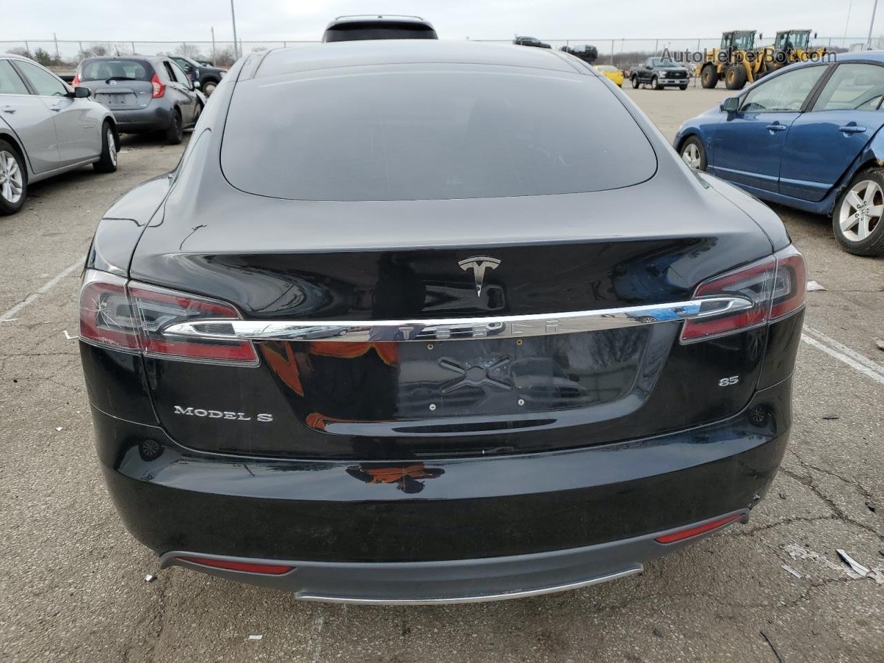 2013 Tesla Model S  Черный vin: 5YJSA1CN6DFP16072