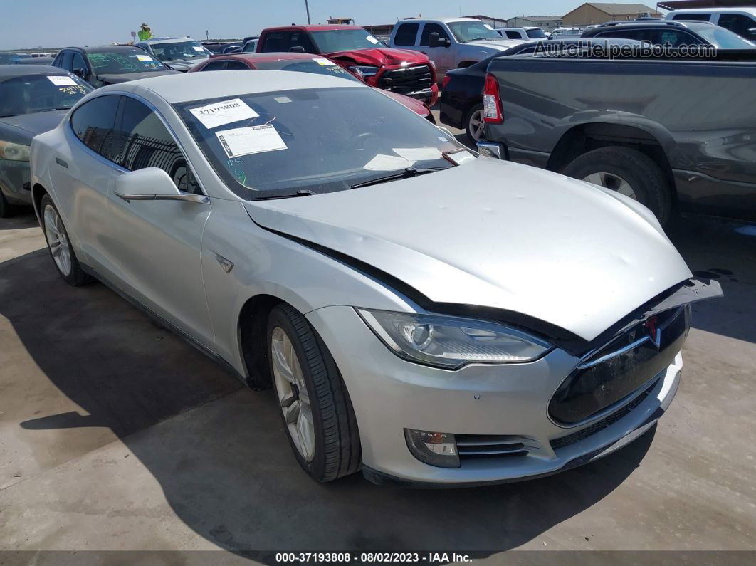 2013 Tesla Model S   Silver vin: 5YJSA1CN6DFP21952