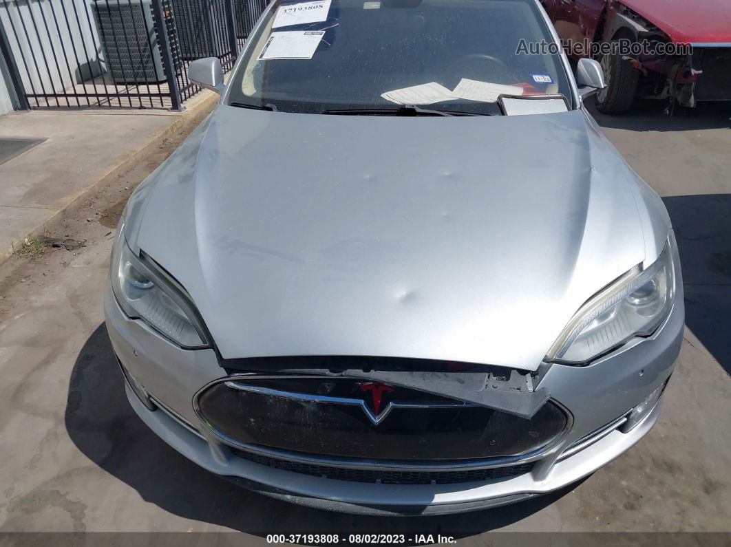 2013 Tesla Model S   Silver vin: 5YJSA1CN6DFP21952